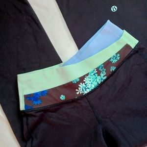 Lululemon Athletica V-Waist Layered  Stretch Flare Leggings Black/multi Size 2